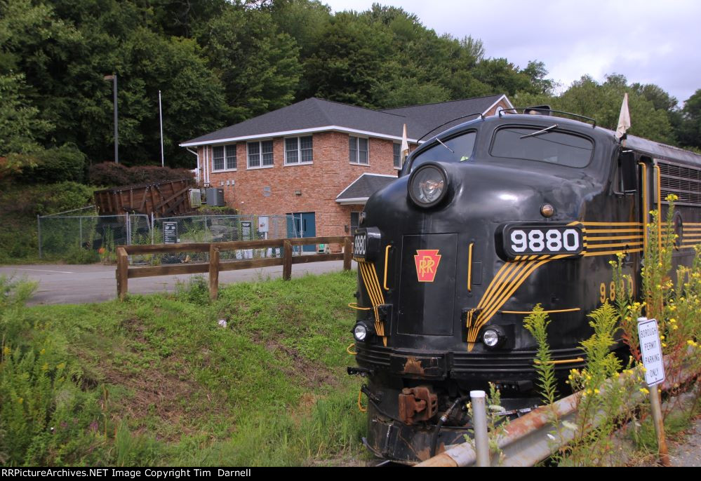 PRR 9880 waits for departure time.